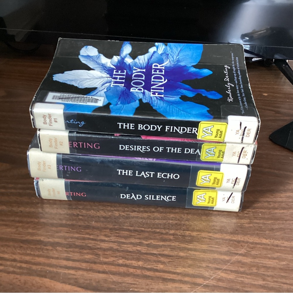 Body Finders Book series